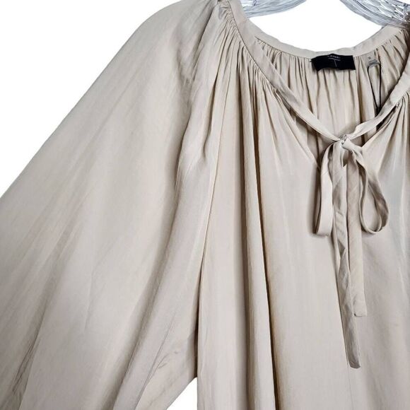 Tahari Balloon Sleeves Front Keyhole Pleated Back Blouse Size Medium - Picture 4 of 10